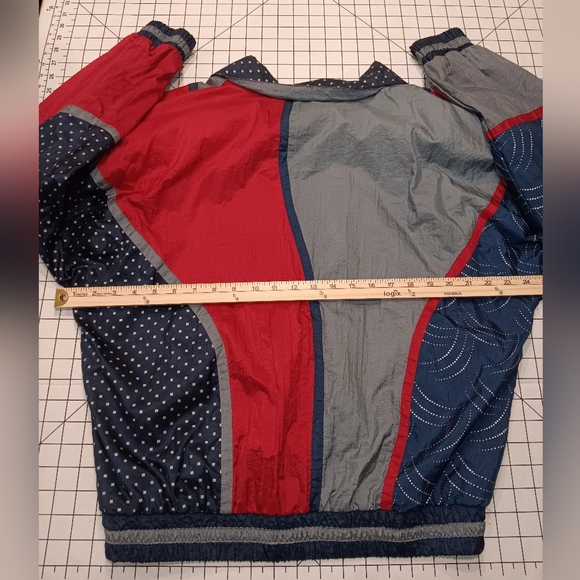 Vintage Active Stuff Ladies Windbreaker jacket, Large, Red Gray Blue, Great Cond - Picture 3 of 3